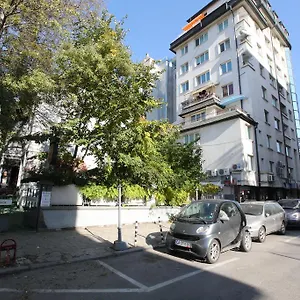 2* Otel & Restaurant The House
