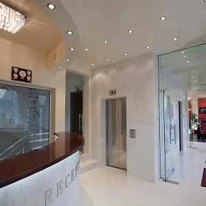 3* Otel Aris